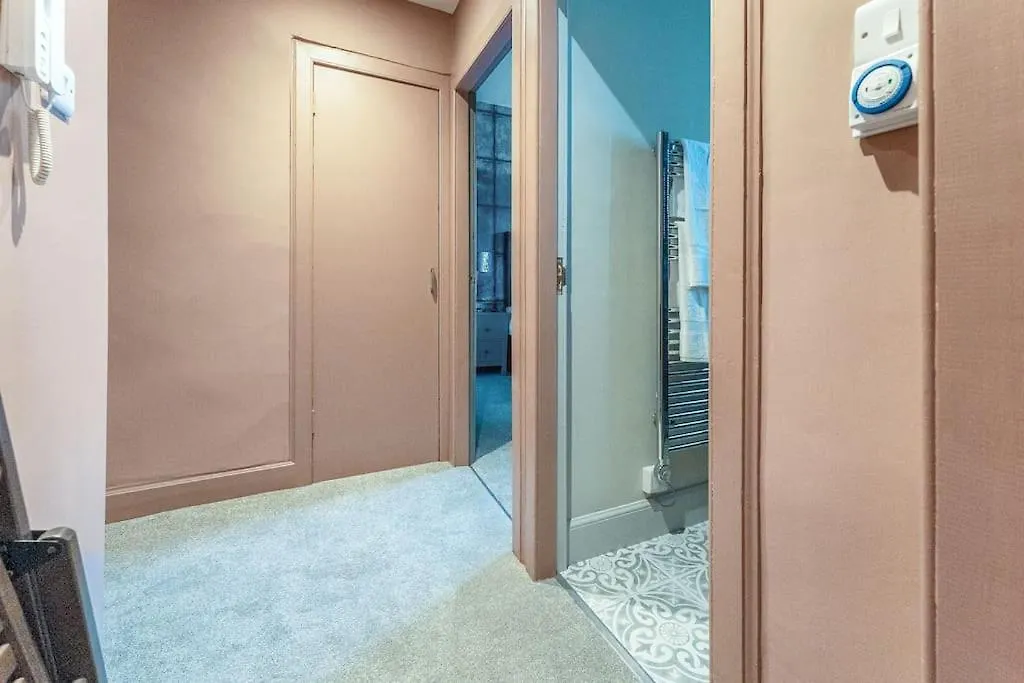 Boutique Modern Royal Mile Apartment Sleeps 4 Edimburgo