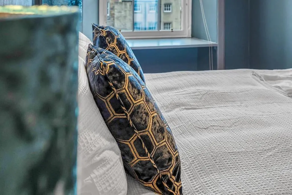 Boutique Modern Royal Mile Apartment Sleeps 4 Edimburgo Reino Unido