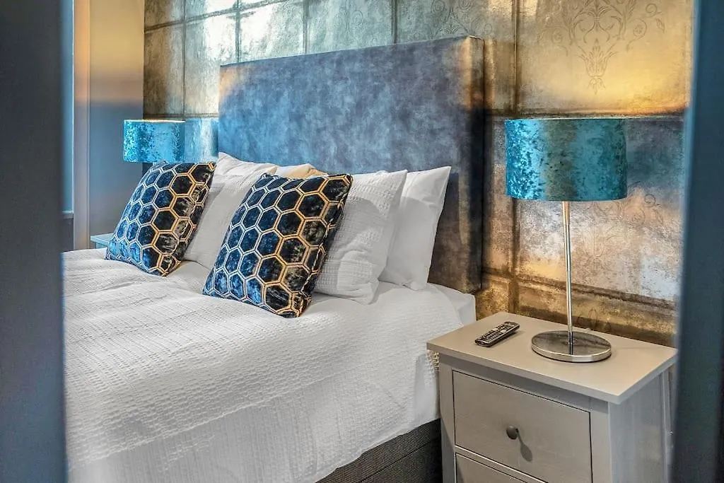 Boutique Modern Royal Mile Apartment Sleeps 4 Εδιμβούργο 0*,